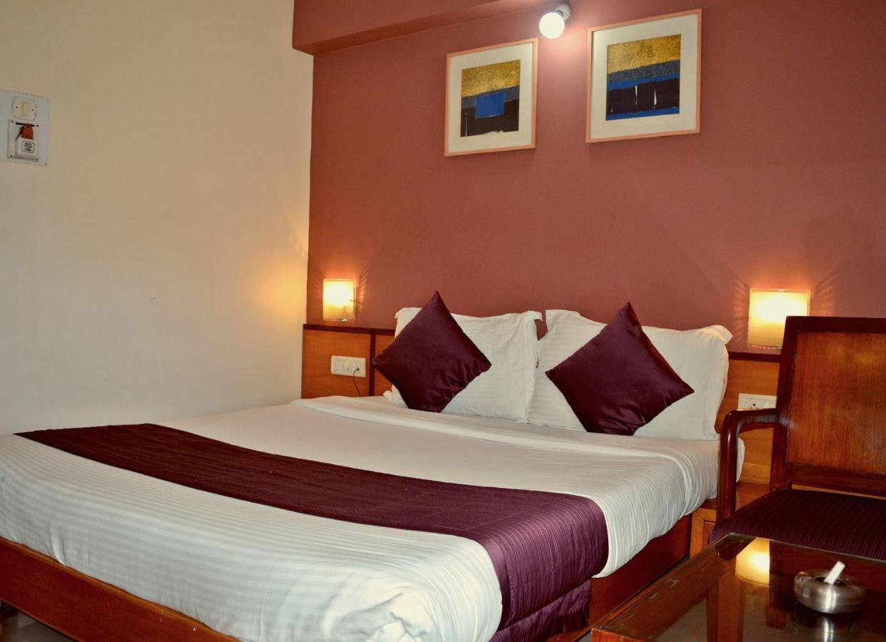 Sukh Hotel Bombay Extérieur photo
